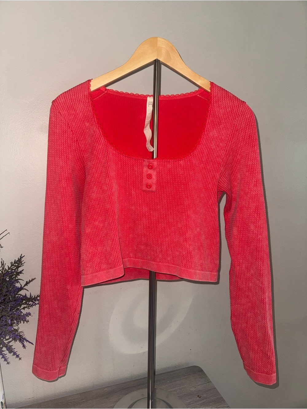 Fabletics Red Ribbed Scoop-Neck Long-Sleeve Crop Top